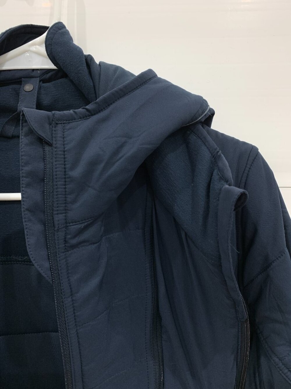 Lululemon Extra Mile Jacket - Nocturnal Teal - Size 10 - Picture 8 of 8
